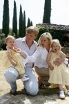 Tavarnelle 6 juli 2006
Koningin Beatrix met Prinses Maxima Prins Willem Alexander Amalia en Alexia tijdens fotomoment op vakantie.
