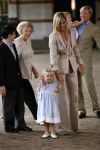 Apeldoorn 18 augustus 2006
Fotosessie Koningin Beatrix Prins Willem Alexander Maxima Amalia Alexia en hunne keizerlijke hoogheden Prins Naruhito prinses Masako en Prinses Aiko van japan op paleis het Loo