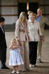 Apeldoorn 18 augustus 2006
Fotosessie Koningin Beatrix Prins Willem Alexander Maxima Amalia Alexia en hunne keizerlijke hoogheden Prins Naruhito prinses Masako en Prinses Aiko van japan op paleis het Loo