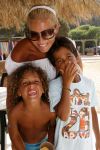 Ibiza 27 juli 2006
Angela Kluivert met haar zoons Justin en Ruben  op Ibiza.