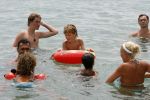 Ibiza 27 juli 2006
Angela Kluivert met haar zoons Justin en Ruben  op Ibiza.