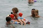 Ibiza 27 juli 2006
Angela Kluivert met haar zoons Justin en Ruben  op Ibiza.