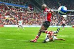Eindhoven,20 Augustus 2006
Kompetitiewedstrijd PSV-NEC, eindstand 3-1
Seizoen 2006/2007 Arouna Kone
© Foto Ronald Otter