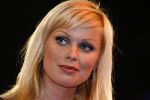Aalsmeer 18 augustus 2006
Big Brother huis begint weer. alle bewoners vertrekken vanuit de studio naar het BB huis.
Presentatrice Bridget Maasland.
Peter Smulders bv