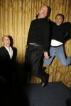 Amsterdam 26 juni 2006
Persconferentie over the edge in het Amstel hotel
Bruce Willis springend  
Peter Smulders bv