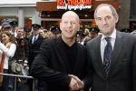 Amsterdam 26 juni 2006
Premiere over the edge in Tushinsky.
Bruce Willis met Job Cohen.
Peter Smulders bv