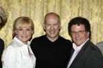 Amsterdam 26 juni 2006
Persconferentie over the edge in het Amstel hotel
Bruce Willis  en Monique v d Ven en Edwin de Vries
Peter Smulders bv