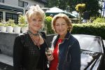 Wassenaar 6 juni 2006
Auberge de Kievit gekozen tot terras van het jaar door talkies.
Astrid Engels en Carin Verstraete
Peter Smulders bv