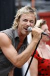 Bloemendaag 22 juli 2006
Optreden Hudson 5 met als zanger Chris Zegers bij Woodstock.
Chris treedt op voor het goede doel Save the Monkeys