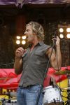 Bloemendaag 22 juli 2006
Optreden Hudson 5 met als zanger Chris Zegers bij Woodstock.
Chris treedt op voor het goede doel Save the Monkeys