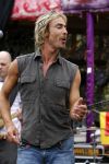 Bloemendaag 22 juli 2006
Optreden Hudson 5 met als zanger Chris Zegers bij Woodstock.
Chris treedt op voor het goede doel Save the Monkeys