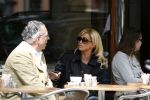 Amsterdam 7 juni 2006
Connie Breukhoven om 12 uur op terras bij Joffers met haar financiele expert.
Peter Smulders bv