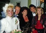 Den Haag 20 November 1987
Trouwen Vanessa ( Connie Breukhoven ) met haar man Hans Breukhoven 
Rechts Laura Huizer en Berdien Stenberg met haar inmiddels ex-man Marcel