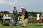 Zandvoort, 13 Augustus 2006
Dutch KLM Open Golf 2006 Kennemer golfclub
Toernooidirecteur Daan Slooter in gesprek Richard Green en robbie v Erven Dorens