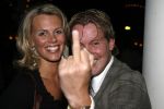 Hoofddorp 28 juni 2006
CD presentatie Robert Leroy in Claus Party house.
Sanne Heijen met Dennis v Tellingen
Peter Smulders bv