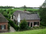 Hurwenen, 8 Augustus 2006
(Zaltbommel) Een dijkhuis en boerderij bij de Kil van Hurwenen.
Beschermd natuurgebied wat eigendoms is van Staatsbosbeheer