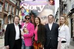 Amsterdam 26 april 2006
Presentatie nieuwe story door gerard Joling op de pc hooftstraat.
Gerard Joling en Petra Bakker Schut Wouter v Kennis Gert Jaap Schoppink en Debby Gerritsen