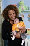 Diemen 21 mei 2006
Glennis Grace met haar vriend Moos en hun zoon Anthony Shane.
Peter Smulders bv