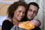 Diemen 21 mei 2006
Glennis Grace met haar vriend Moos en hun zoon Anthony Shane.
Peter Smulders bv