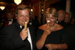 Amsterdam 15 juli 2006
Premiere Rembrandt in Carre.
Hilbrand Nawijn en zijn vrouw met een ijsje