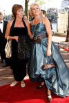 Amsterdam 15 juli 2006
Premiere Rembrandt in Carre.
Irene Moors met haar zus