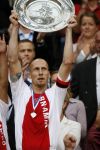 Amsterdam 13 augustus 2006
AJAX-PSV 3-1 om de Johan Cruyffschaal in de arena.
Jaap Stam met schaal
Peter Smulders bv