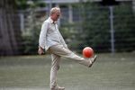 Amsterdam 28 juni 2006
Jack Spijkerman voetballen met zijn zoontje Joska.
Peter Smulders bv