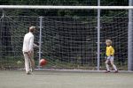 Amsterdam 28 juni 2006
Jack Spijkerman voetballen met zijn zoontje Joska.
Peter Smulders bv
