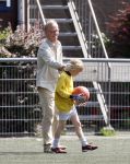 Amsterdam 28 juni 2006
Jack Spijkerman voetballen met zijn zoontje Joska.
Peter Smulders bv