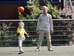 Amsterdam 28 juni 2006
Jack Spijkerman voetballen met zijn zoontje Joska.
Peter Smulders bv