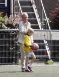 Amsterdam 28 juni 2006
Jack Spijkerman voetballen met zijn zoontje Joska.
Peter Smulders bv