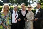 Wassenaar 6 juni 2006
Auberge de Kievit gekozen tot terras van het jaar door talkies.
Tony tetro Chris Looman Vivian Boelen en Jeffrey Stubbs
Peter Smulders bv