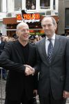 Amsterdam 26 juni 2006
Premiere over the edge in Tushinsky.
Bruce Willis met Job Cohen.
Peter Smulders bv