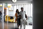 Schiphol 22 juni 2006
John de Wolf brengt zijn nieuwe vriendin Rebecca Loos naar het vliegveld.
Peter Smulders bv