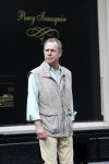 Amstelveen 14 juni 2006
Jos Brink winkelend op de cornelis schuytstraat
Peter Smulders bv