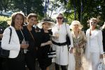 Wassenaar 6 juni 2006
Auberge de Kievit gekozen tot terras van het jaar door talkies.
Monique Collignon Juliette vossen Sylvie Schmeiz en Kris Bozalovic
Peter Smulders bv