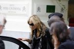 Amsterdam 1 augustus 2006
Kate Moss vertrekt met vrienden bij het amstel hotel.
Peter Smulders bv