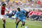 Amsterdam 13 augustus 2006
Ajax-PSV 3-1 om de johan Cruijff schaal in de arena.
Kone en George Ogararu
Peter Smulders bv