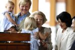 Apeldoorn 18 augustus 2006
Fotosessie Koningin Beatrix met Maxima Prins Willem Alexander Amalia Alexia en zijne keizerlijke hoogheden van japan Prins Naruhito Prinses Masako en hun dochtertje Aiko bij paleis het Loo.
Peter Smulders bv