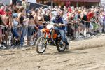 Lichtenvoorde 23 juli 2006
De zwarte cross met diverse BN ers.
  Lodewijk Hoekstra