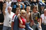 Amsterdam 5 augustus 2006
Gay parade in amsterdam.
Lyda v Leersum met haar man Peter en haar 3 zoons Boy Tom en Bas.