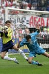 Rotterdam, 7 Mei 2006
Feyenoord stadion Gatorade Cup (KNVB-beker ) Seizoen 2005/2006
AJAX-PSV, eindstand 2-1
Maarten Stekelenburg is Jan Vennegoor of Hesseling te snel af