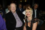 Amsterdam 31 mei 2006
Presentatie cd  box Ramses Shaffy in de rode hoed.
Manuela Kemp  en Ramses
Peter Smulders bv