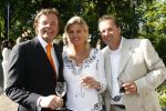 Wassenaar 6 juni 2006
Auberge de Kievit gekozen tot terras van het jaar door talkies.
Chris Luken met Marc Brouwers
Peter Smulders bv