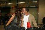 Schiphol 4 juni 2006
Mariska Hulscher en haar man Arie Schouwenaar arriveren een dag na hun trouwerij op schiphol met hun kinderen.
Peter Smulders bv