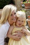 Tavarnelle 6 juli 2006
Koningin Beatrix met Prinses Maxima Prins Willem Alexander Amalia en Alexia tijdens fotomoment op vakantie.