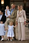 Apeldoorn 18 augustus 2006
Fotosessie Koningin Beatrix met Maxima Prins Willem Alexandert Amalia Alexia en de keizerlijke hoogheden van Japan Prins Naruhito Prinses Masako en prinses Aiko op paleis het Loo.
