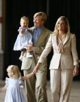 Apeldoorn 18 augustus 2006
Fotosessie Koningin Beatrix met Maxima Prins Willem Alexandert Amalia Alexia en de keizerlijke hoogheden van Japan Prins Naruhito Prinses Masako en prinses Aiko op paleis het Loo.