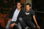 Schiphol 24 augustus 2006
Presentatie nieuwe cd  Jan Smit in het sheraton hotel Schiphol. paul de Leeuw rijkt eerste cd uit. Nick en Simon