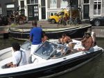 Amsterdam, 12 Juli 2006 Amsterdamse grachten.
Patrick Kluivert met zijn kinderen en familie en vrienden niet voetballend in Valencia maar varend op een speed boot
